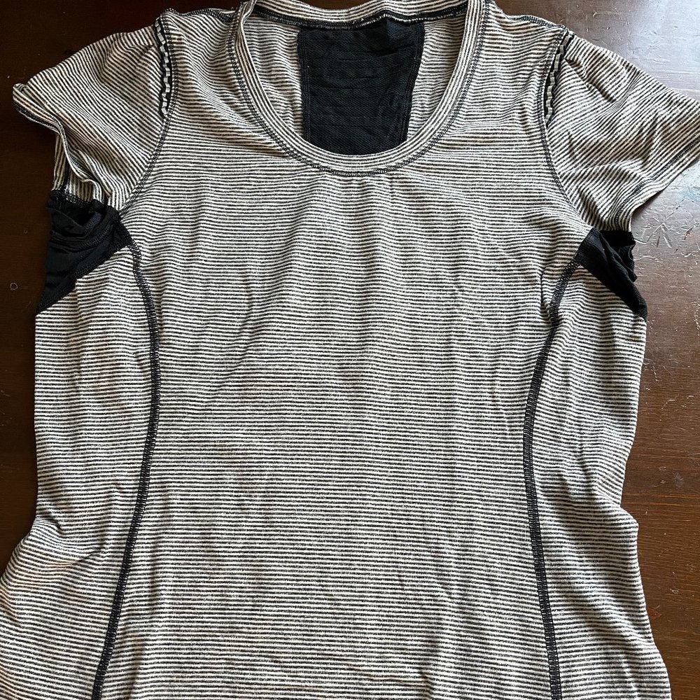 anthropologie womens knit top size L black and white stripe